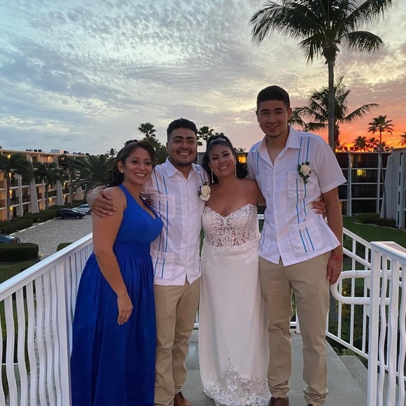 Hi ! My name is Maria Isabel .🌟🌟 - Picture 2 of 9